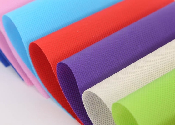 Купить Ткань 100% Nonwoven Spunbond ЛЮБИМЦА полиэстера для земледелия украшения online manufacture